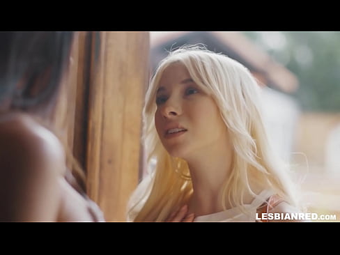 ❤️ A nena chega a casa uns meses despois e acaba comendo o coño da súa madrastra ❌ Super porno en % gl.pornovore.ru % ☑