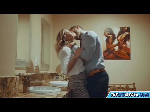 ❤️ Cando unha loura tetona seduce nun baño público ❌ Super porno en % gl.pornovore.ru % ☑